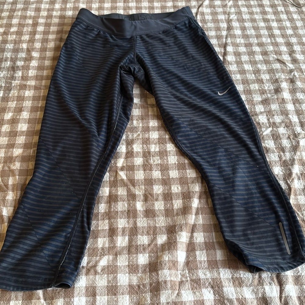 Nike Size M  - Blue and Grey Athletic 3/4 Leggings